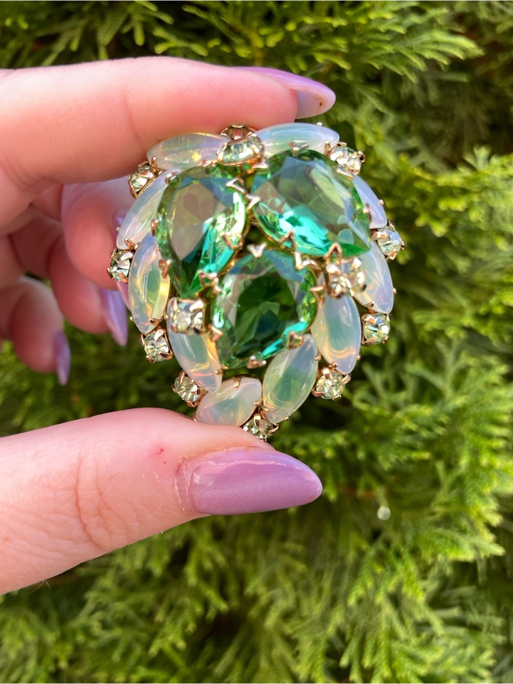 Vintage Emerald Green Crystal Statement Brooch